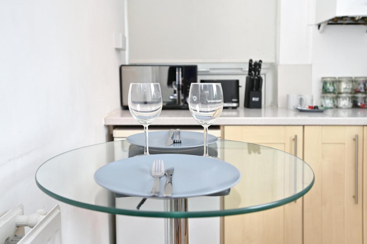 Nice Apartment - Great Portland St, Regents Pk, Euston 런던 외부 사진